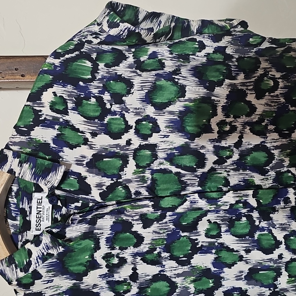 ESSENTIEL ANTWERP LEOPARD PRINT TOP - Picture 2 of 13